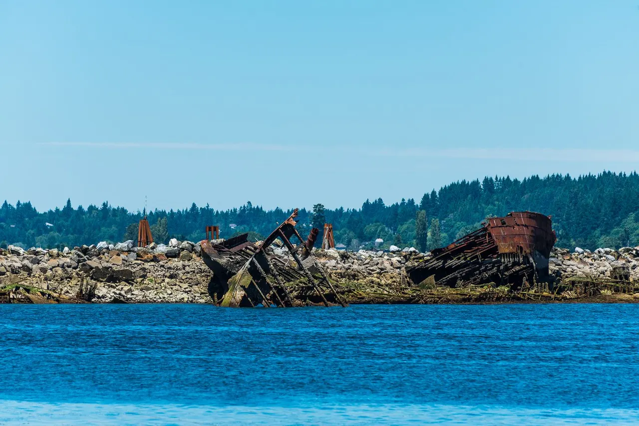 The ship breakwater at Royston